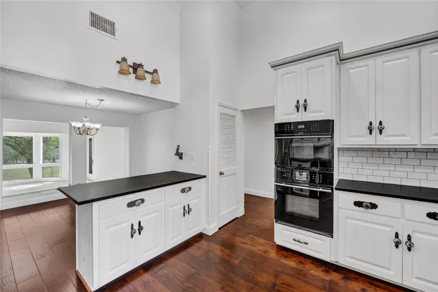 $519,000 | 109 Lachite, Unit 2, Horseshoe Bay, TX 78657