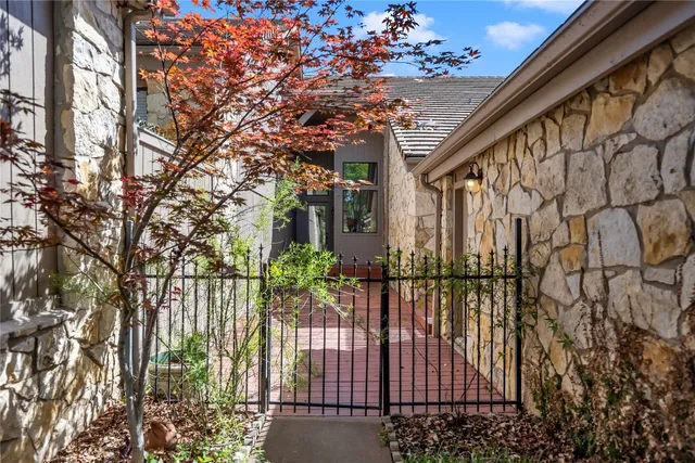 $519,000 | 109 Lachite, Unit 2, Horseshoe Bay, TX 78657