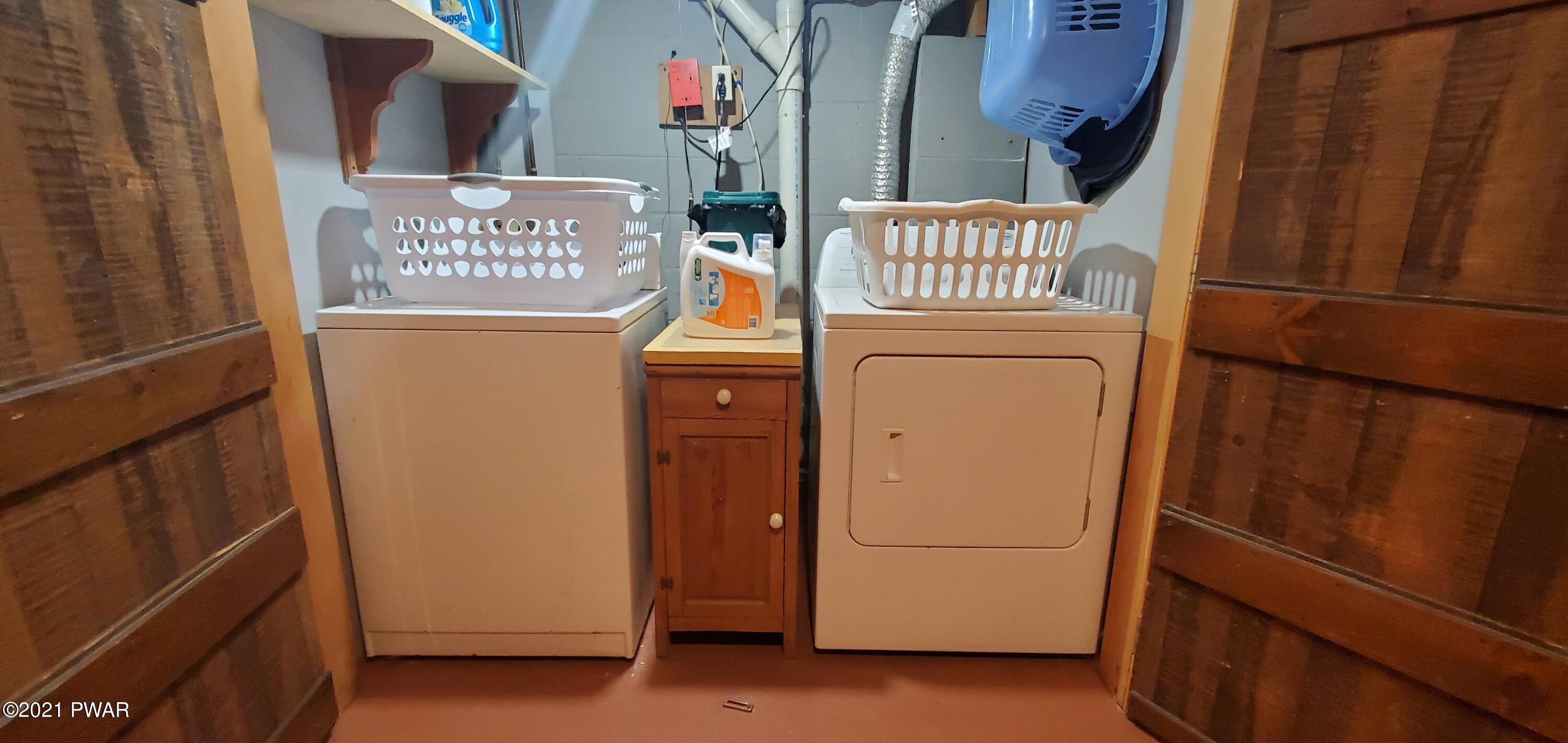 101 Long Pine Road Greeley, PA 18425 - Photo 24 of 31 Laundry