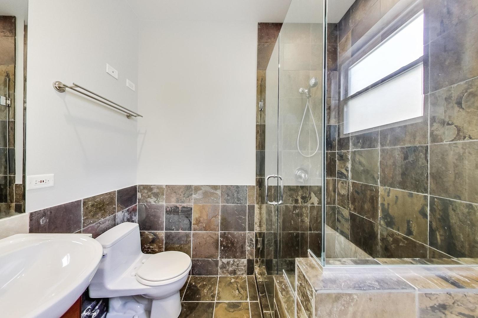 2703 West Thomas Street, Unit 3 Chicago, IL 60622 - Photo 15 of 27