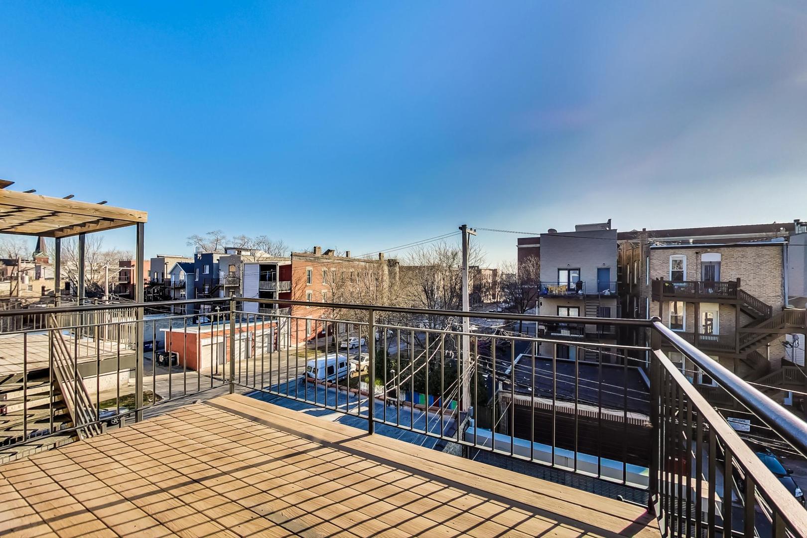 2703 West Thomas Street, Unit 3 Chicago, IL 60622 - Photo 17 of 27