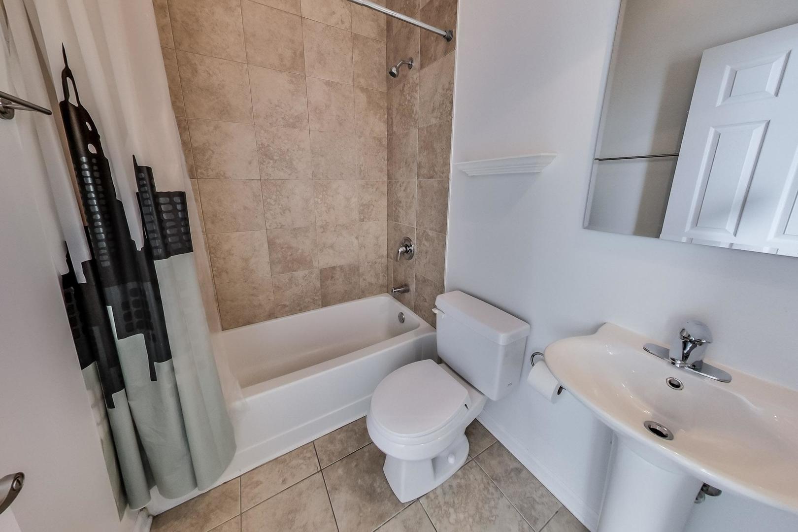 2703 West Thomas Street, Unit 3 Chicago, IL 60622 - Photo 21 of 27