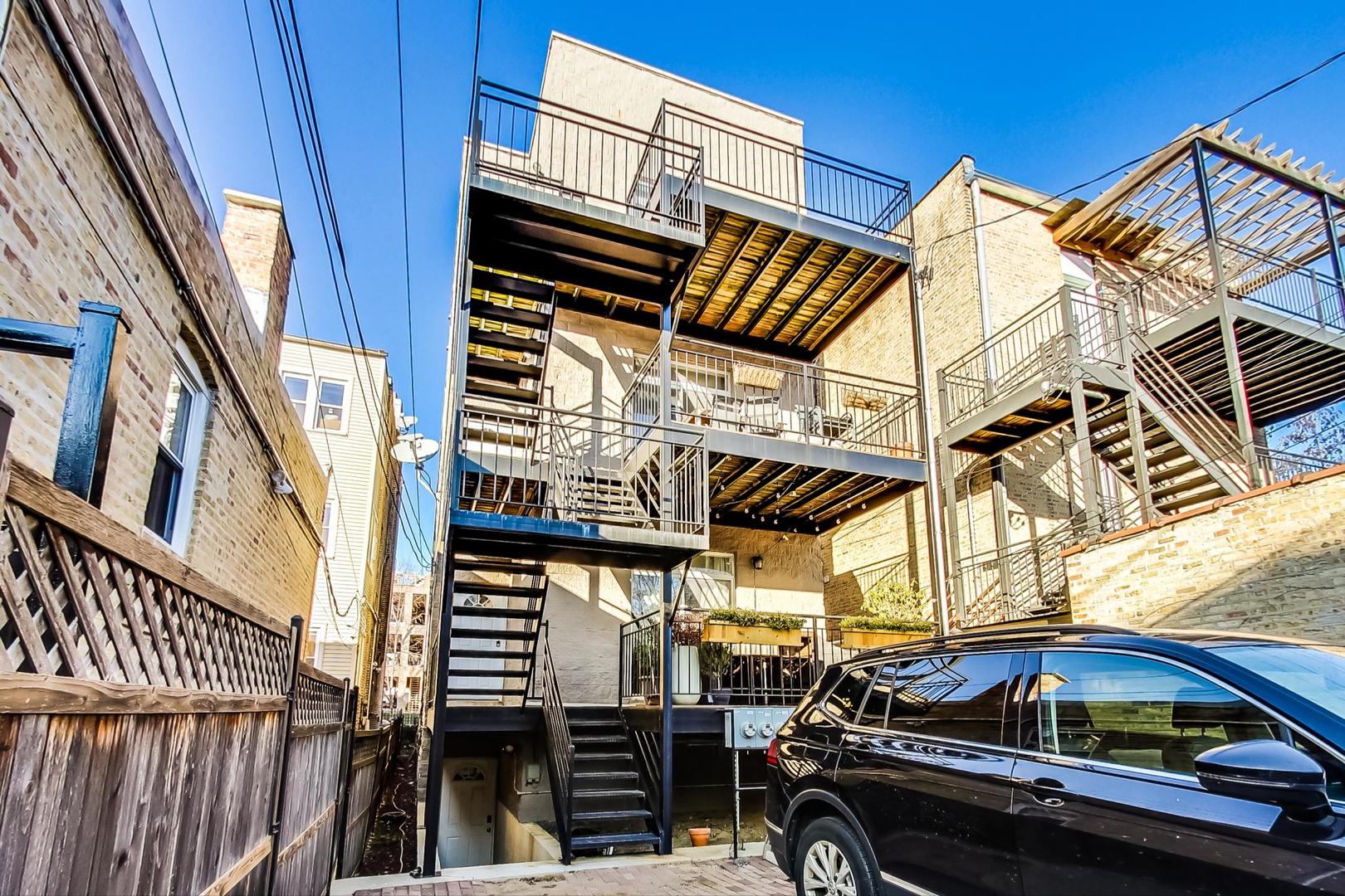 2703 West Thomas Street, Unit 3 Chicago, IL 60622 - Photo 25 of 27