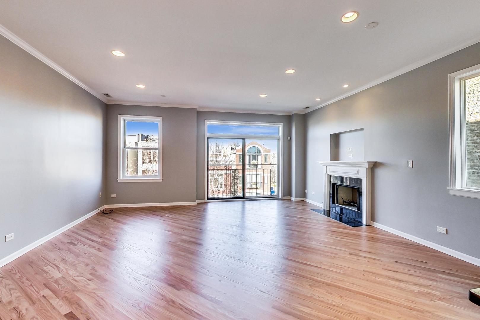 2703 West Thomas Street, Unit 3 Chicago, IL 60622 - Photo 4 of 27