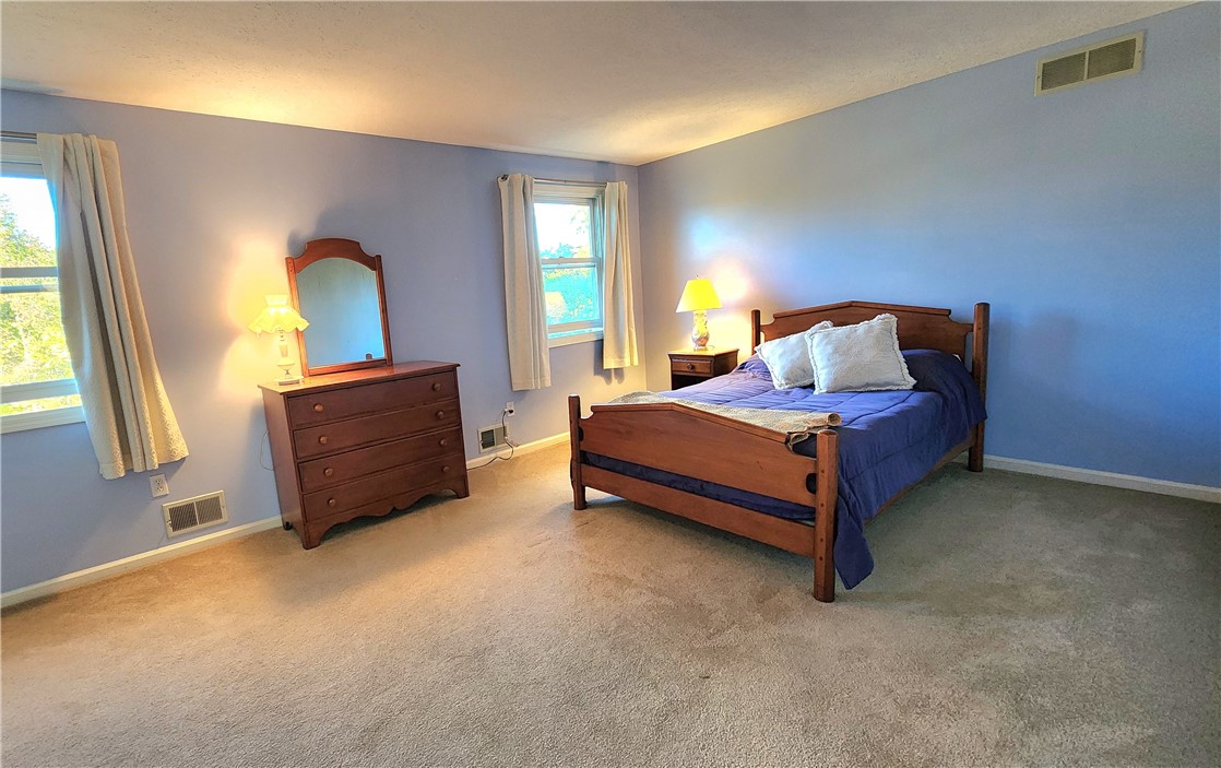 26 Hampton Lane Perinton, NY 14450 - Photo 22 of 39