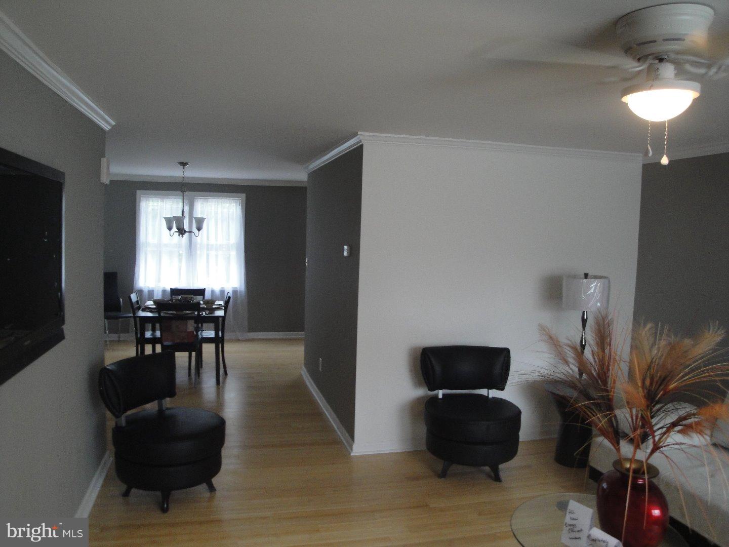 1310 Elson Road Brookhaven, PA 19015 - Photo 4 of 21 Living Room