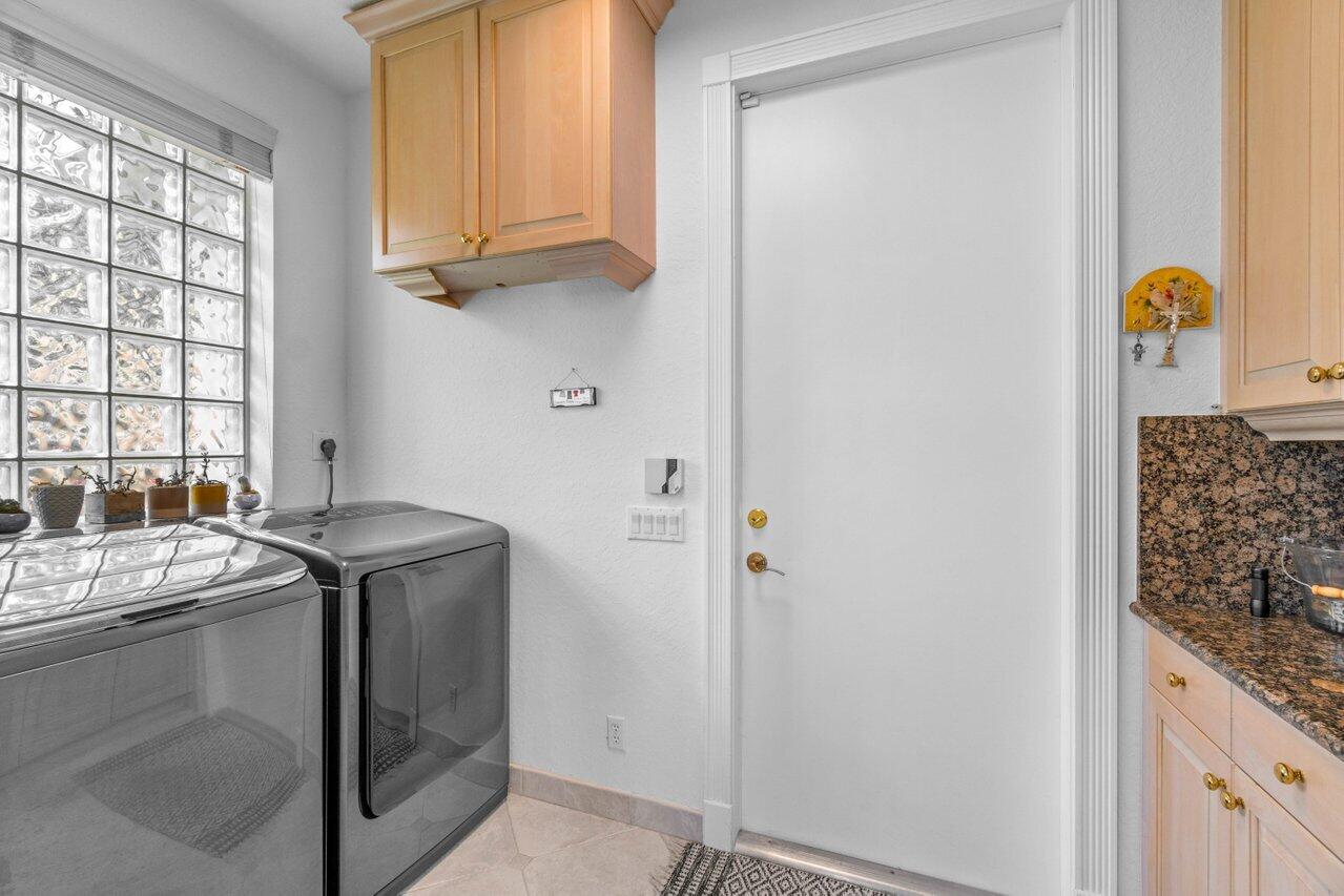 6934 Grenelefe Road Boynton Beach, FL 33437 - Photo 32 of 57 Laundry Room