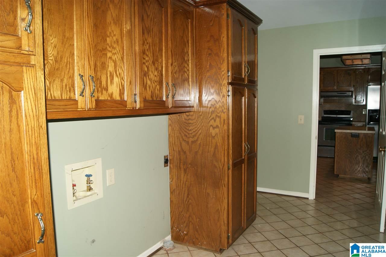 1028 Willowbrook Road Birmingham, AL 35215 - Photo 15 of 39