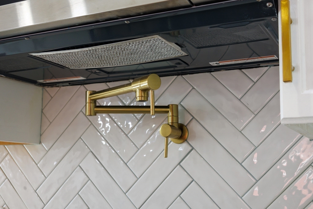 40 Devon Street, Unit 1 Boston, MA 02121 - Photo 33 of 35 a view of small space