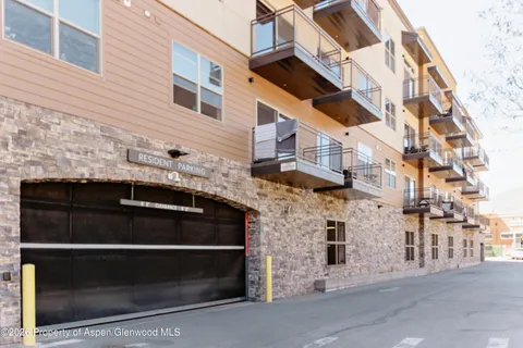 $394,000 | 253 Wulfsohn Road, Unit 314, Glenwood Springs, CO 81601
