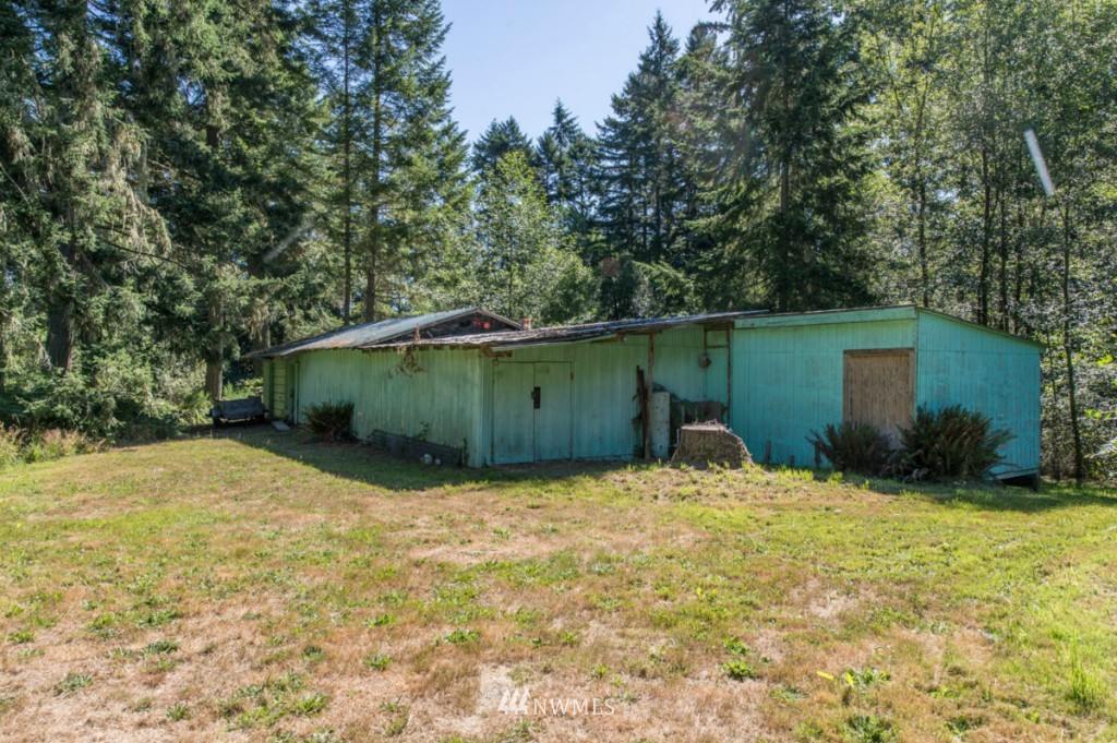 11204 Southwest Cemetery Road Vashon, WA 98070 - Photo 17 of 23