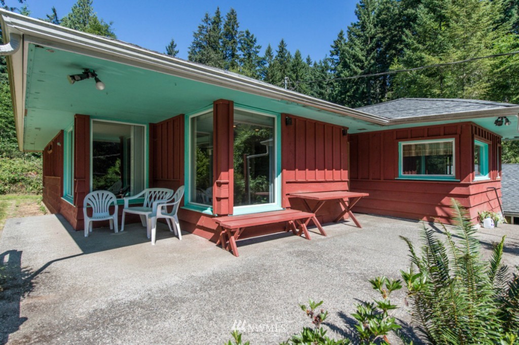 11204 Southwest Cemetery Road Vashon, WA 98070 - Photo 4 of 23