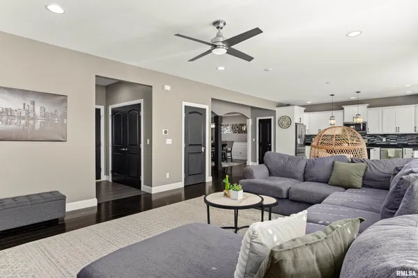 $474,000 | 3112 West Saddle Creek Drive, Dunlap, IL 61525