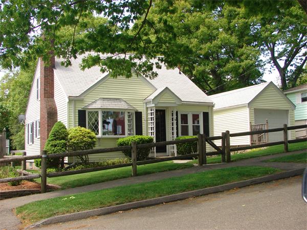 6 Oak Ridge Road Lynn, MA 01904 - Photo 1 of 16 Gallery Image 1