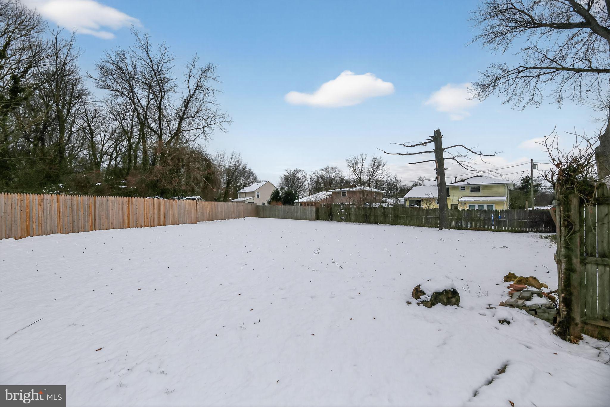 308 Smith Lane Runnemede, NJ 08078 - Photo 30 of 32 a view of outdoor space and yard