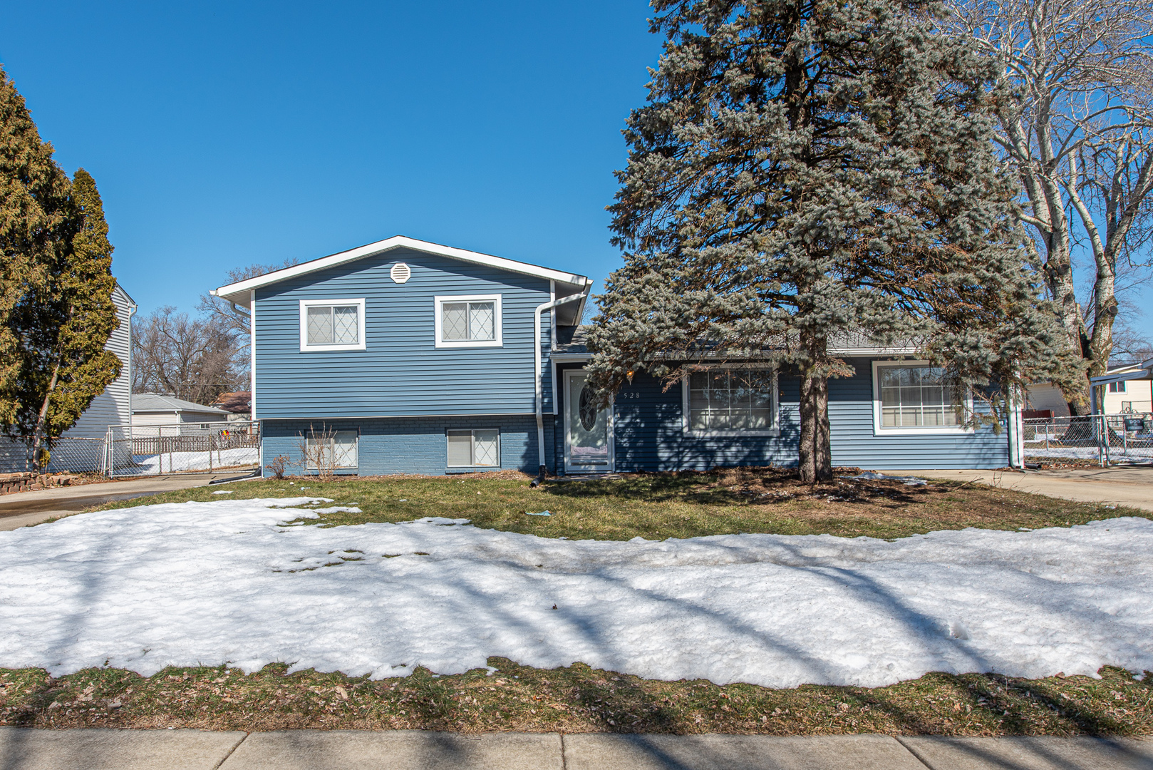 528 Redwood Road Bolingbrook, IL 60440 - Photo 1 of 24
