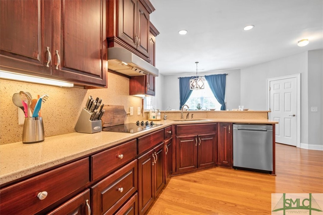 111 Stadium Drive Guyton, GA 31312 - Photo 16 of 50 Tons of Countertop Space ~ Cabinets and Walk in Pa