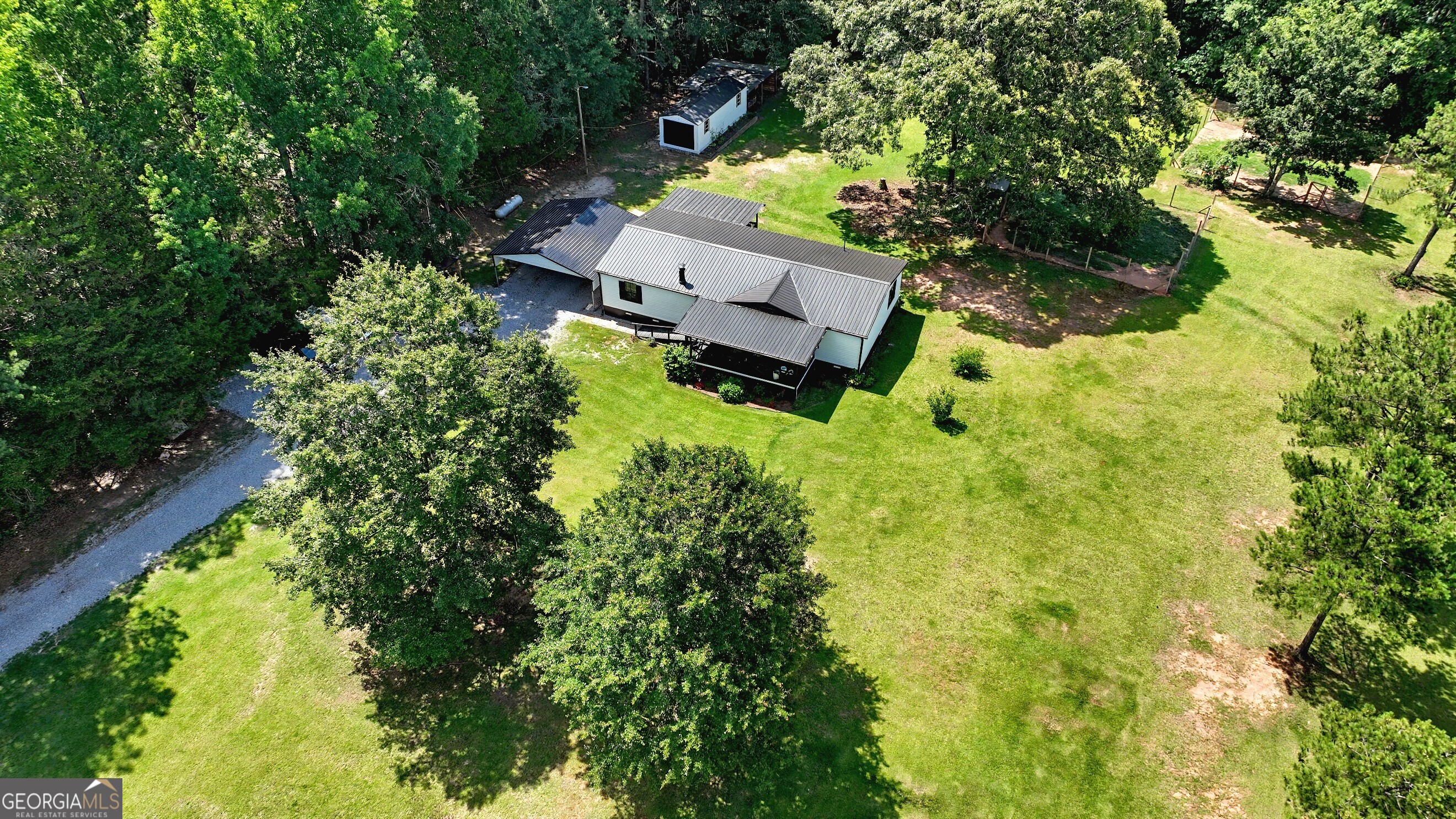 223 Russell Road Milner, GA 30257 - Photo 5 of 53