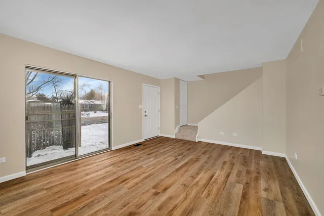 $185,000 | 1113 Gael Drive, Unit B, Joliet, IL 60435