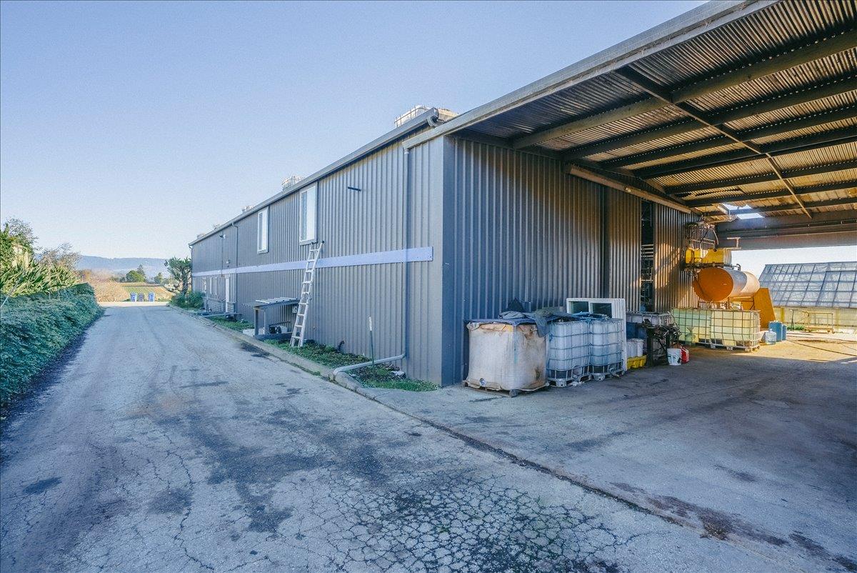 371 Calabasas Road Watsonville, CA 95076 - Photo 43 of 66