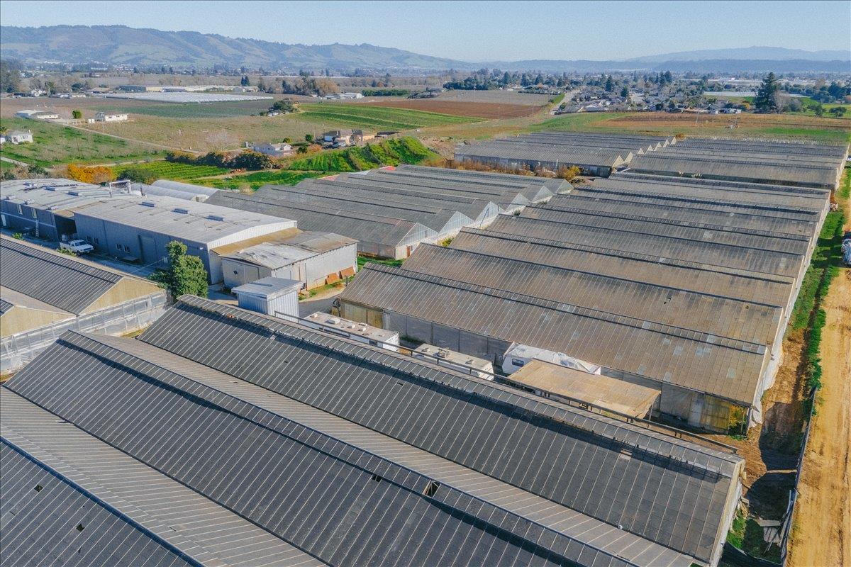 371 Calabasas Road Watsonville, CA 95076 - Photo 47 of 66