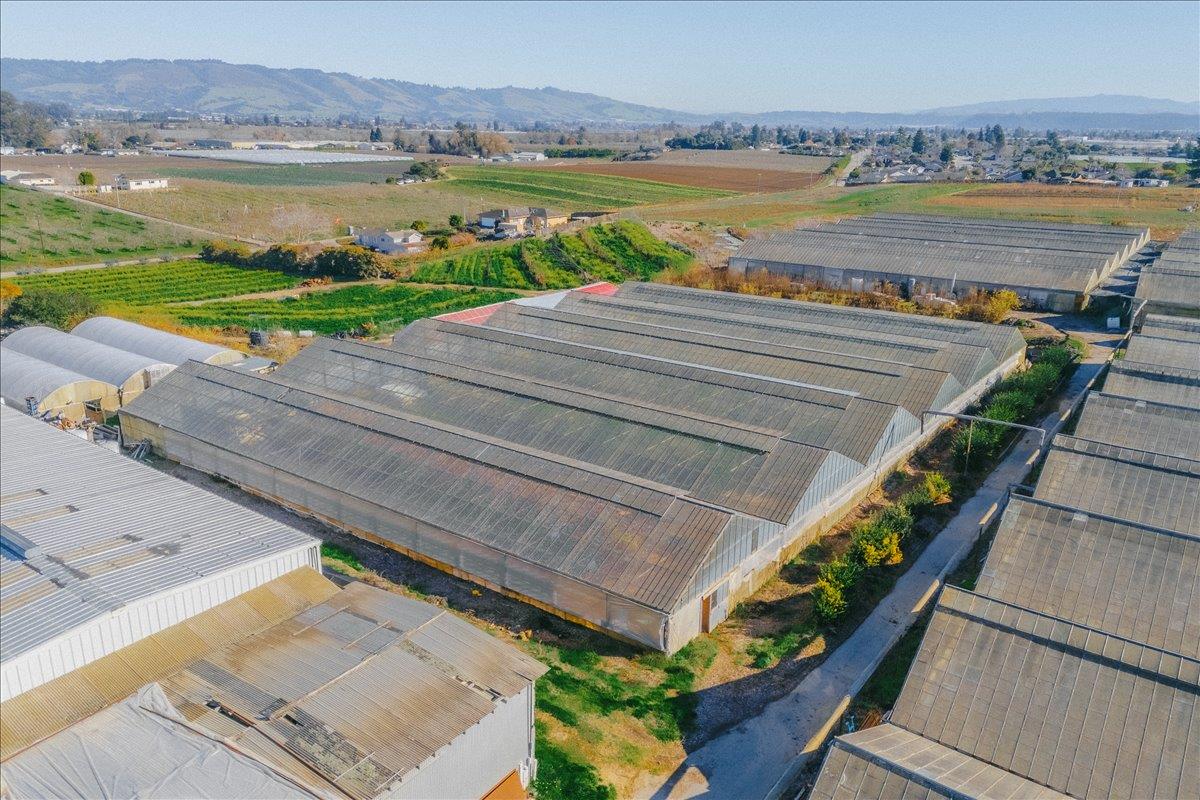 371 Calabasas Road Watsonville, CA 95076 - Photo 50 of 66