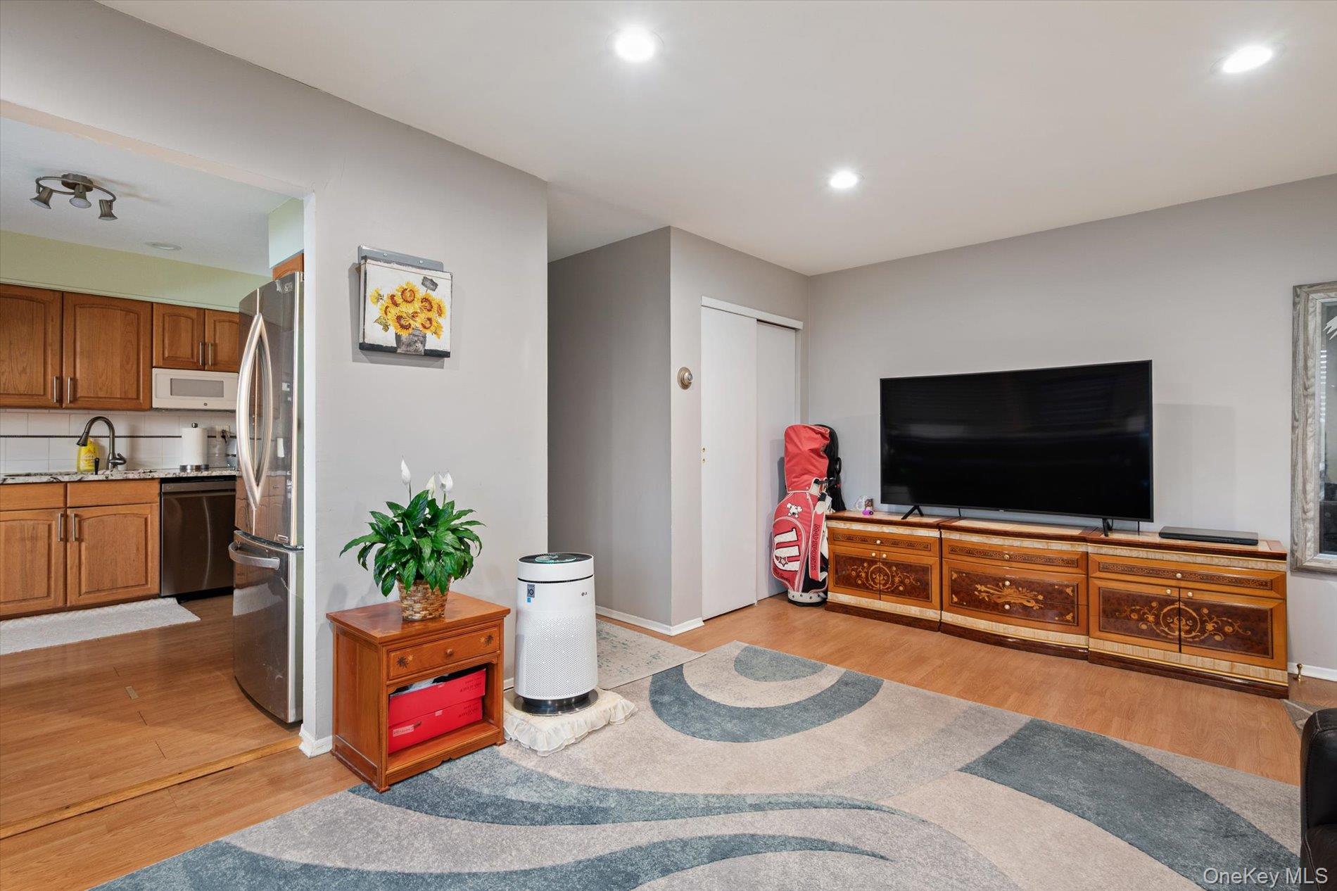 630 Fulton Street, Unit T6 Farmingdale, NY 11735 - Photo 4 of 10