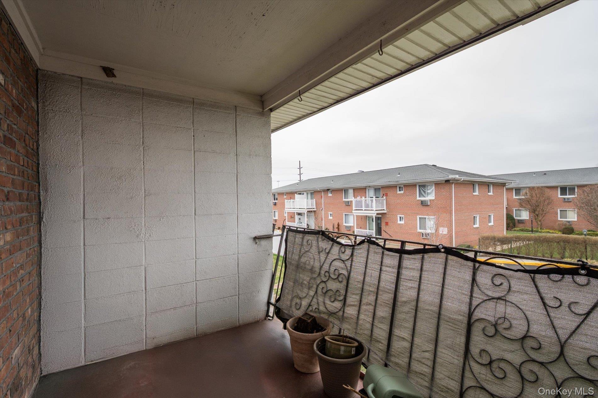 630 Fulton Street, Unit T6 Farmingdale, NY 11735 - Photo 8 of 10