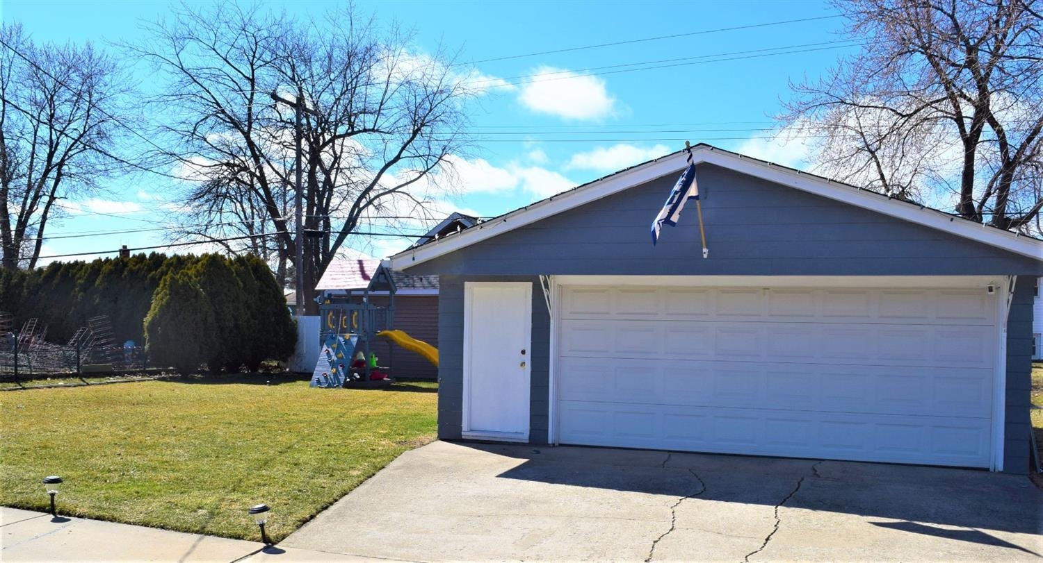 7946 Monroe Avenue Munster, IN 46321 - Photo 4 of 32 1500x811