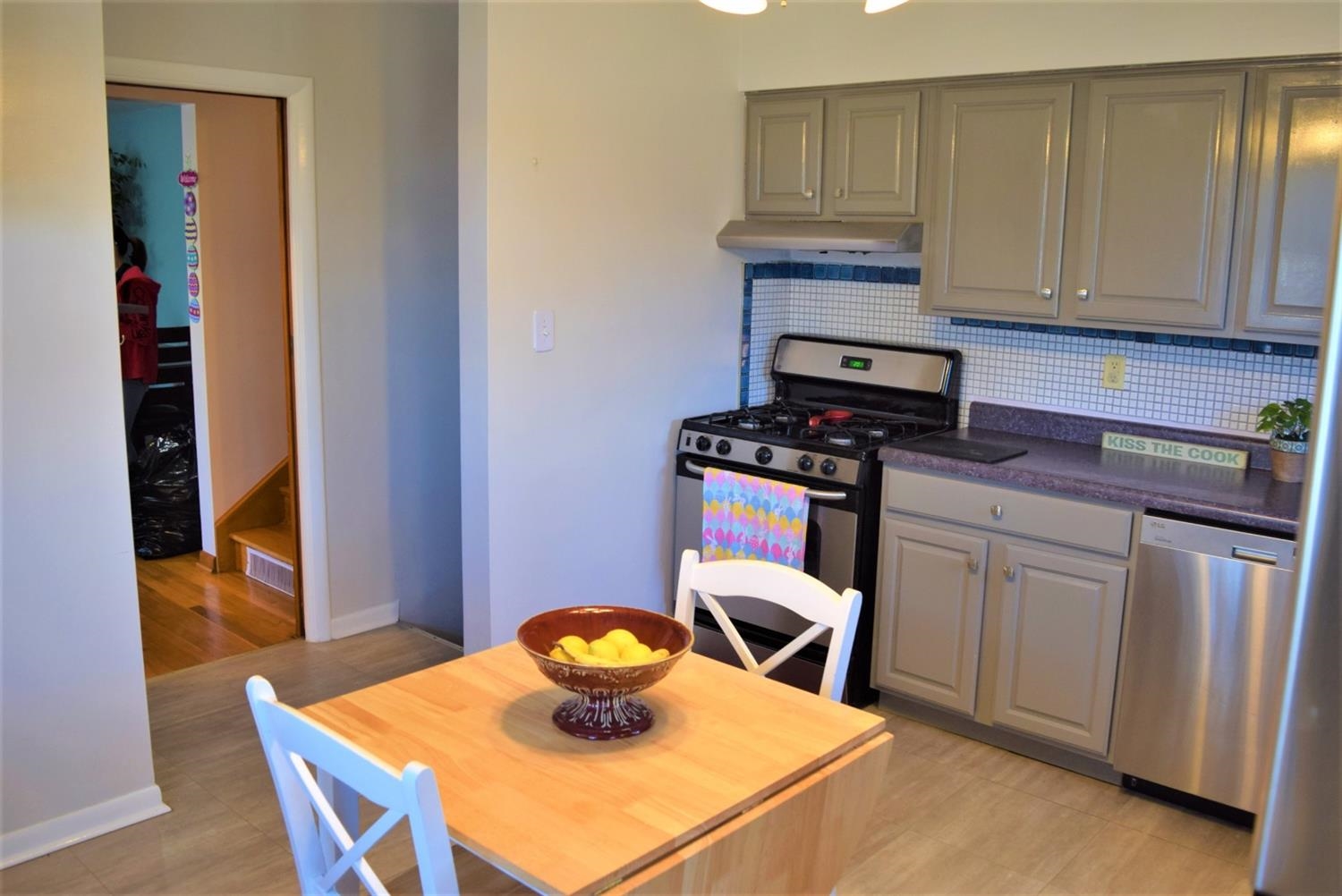 7946 Monroe Avenue Munster, IN 46321 - Photo 5 of 32 1500x1002