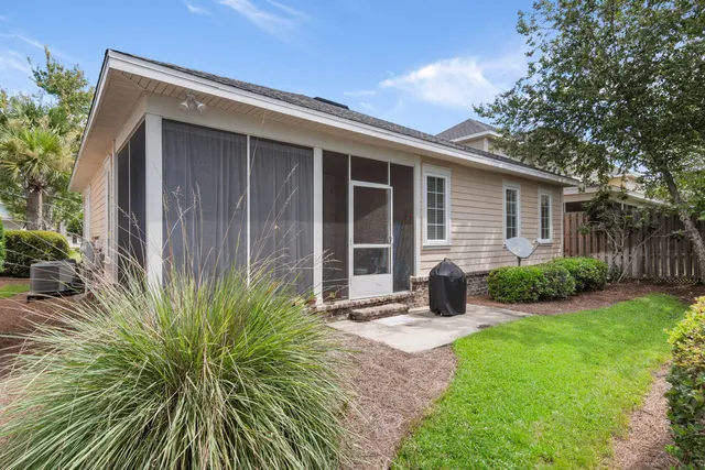$2,400 | 154 Christian Drive, Santa Rosa Beach, FL 32459