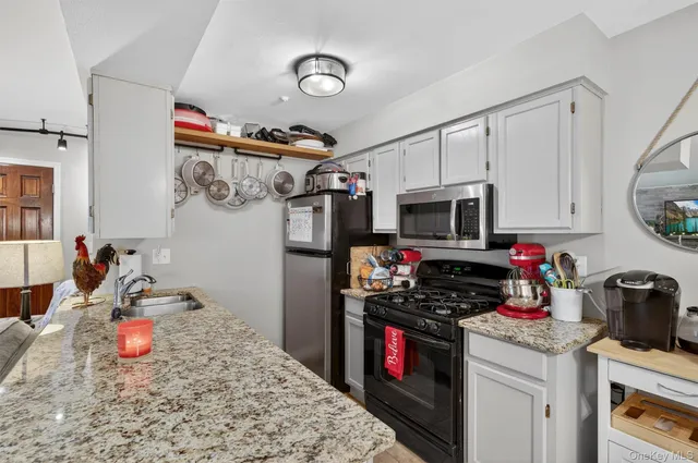 $2,900 | 74 Homestead Vil Drive, Warwick, NY 10990