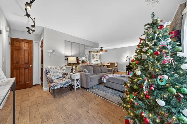 $2,900 | 74 Homestead Vil Drive, Warwick, NY 10990