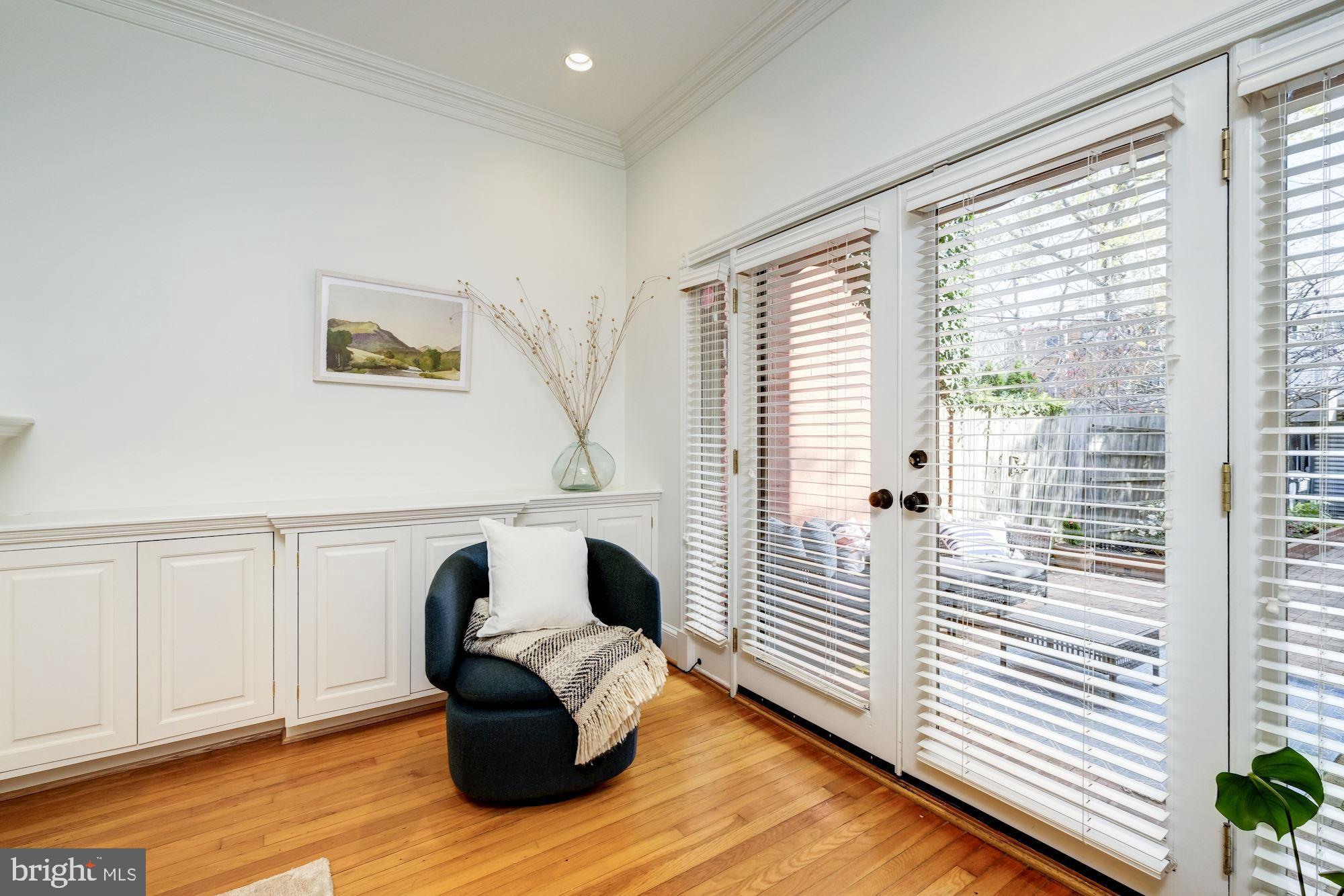 244 9th Street Southeast Washington, DC 20003 - Photo 12 of 28