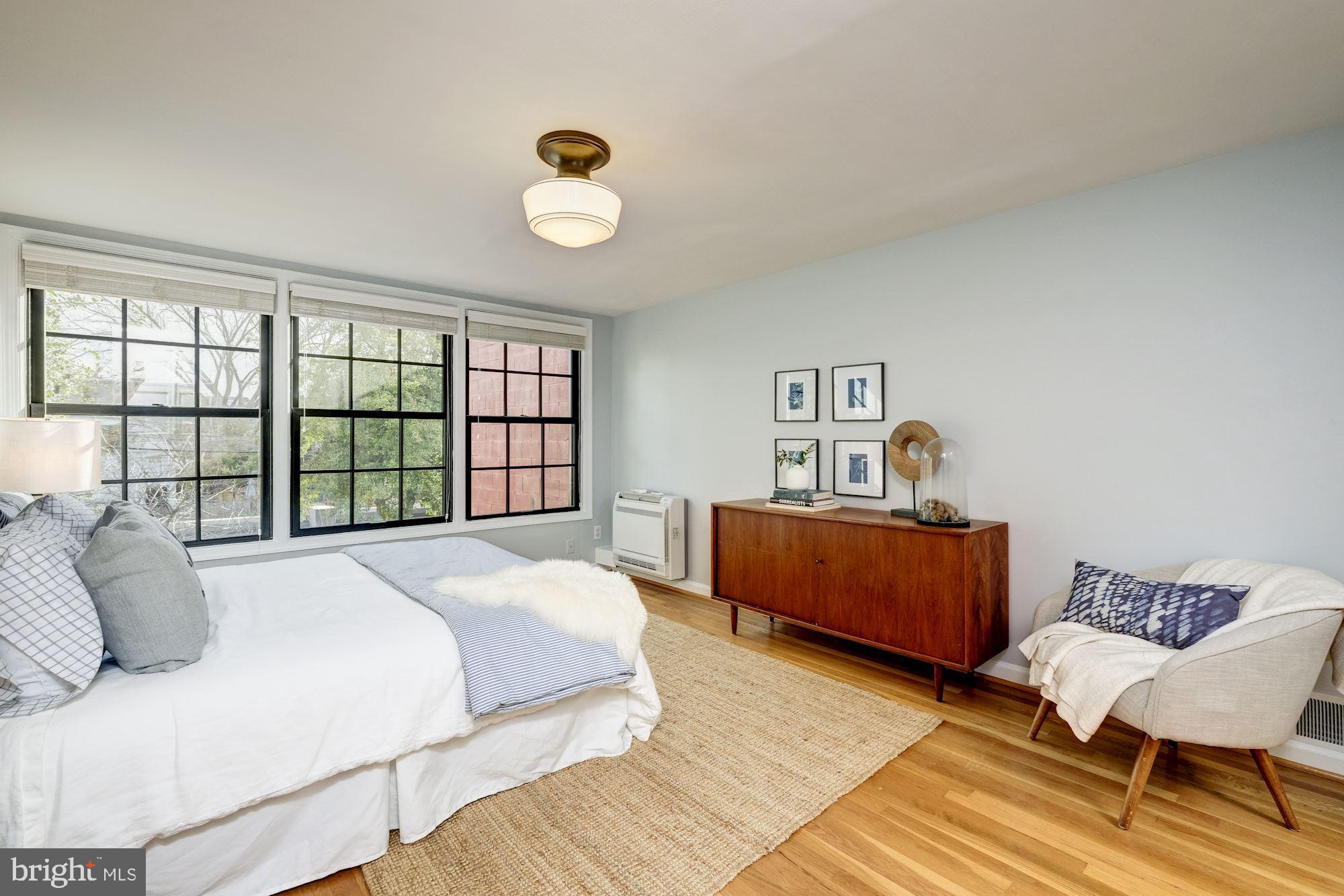 244 9th Street Southeast Washington, DC 20003 - Photo 17 of 28