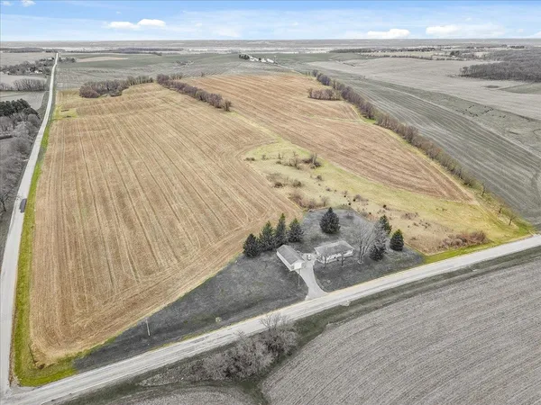 $889,400 | Xxxx Yale Bridge Road, Durand, IL 61024