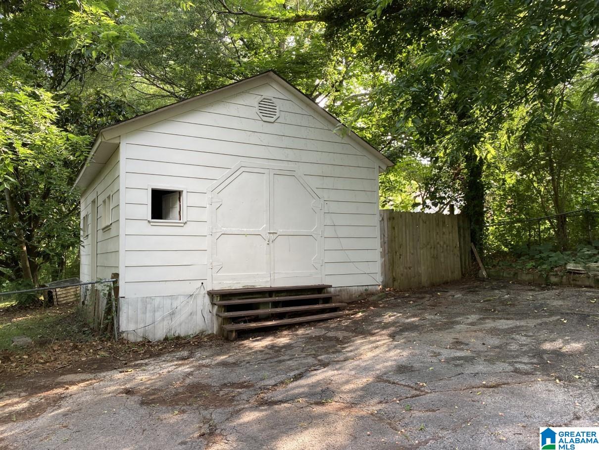5518 Old Springville Road Northeast Pinson, AL 35126 - Photo 4 of 21 Gallery Image 4