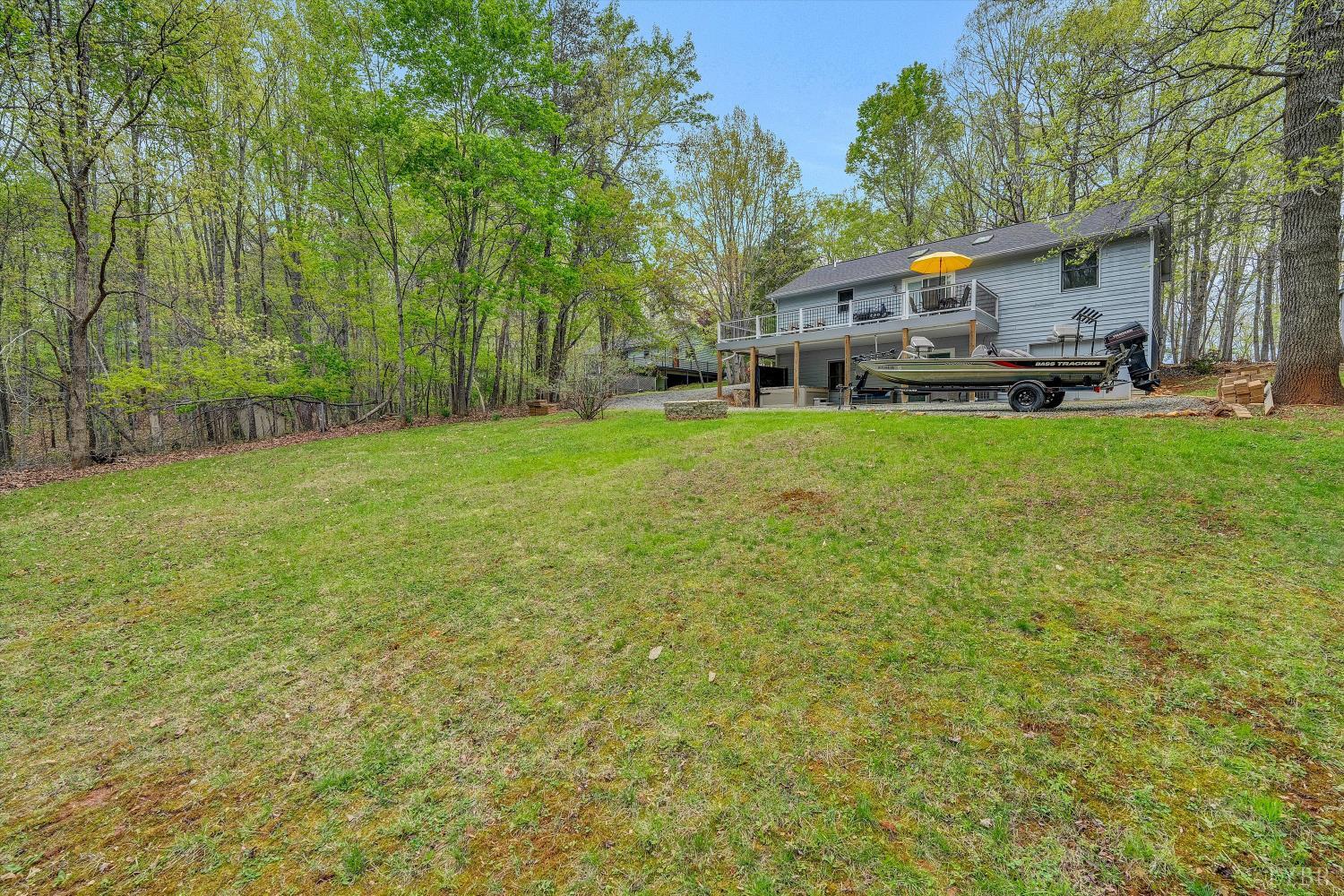1681 Diamond Hill Road Moneta, VA 24121 - Photo 43 of 48 Gallery Image 43