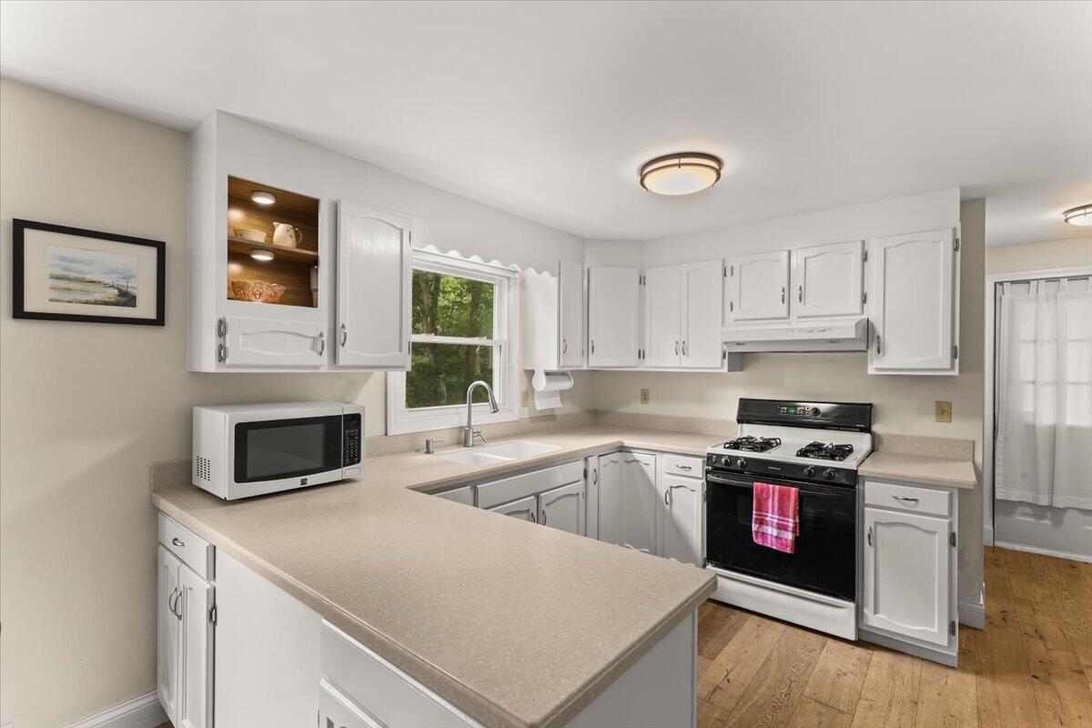 84 Eel Pond Road Buzzards Bay, MA 02532 - Photo 20 of 51 29-0087