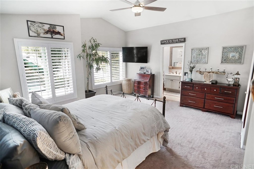 21764 Don Gee Court Saugus, CA 91350 - Photo 12 of 21