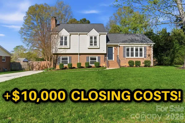 $379,900 | 5810 Red Carriage Lane, Charlotte, NC 28212