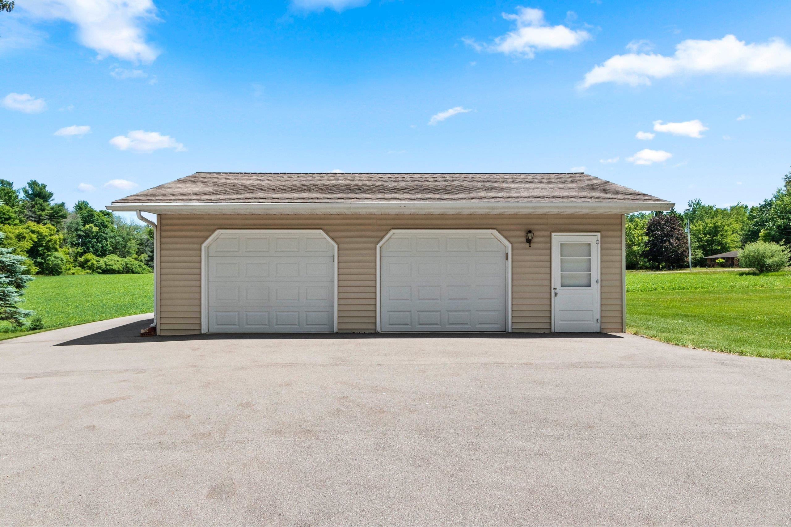 3685 Elmtree Road Suamico, WI 54313 - Photo 17 of 77