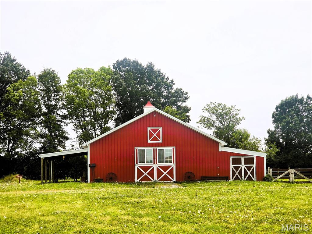 151 West Doc Lin Drive Sparta, IL 62286 - Photo 2 of 23