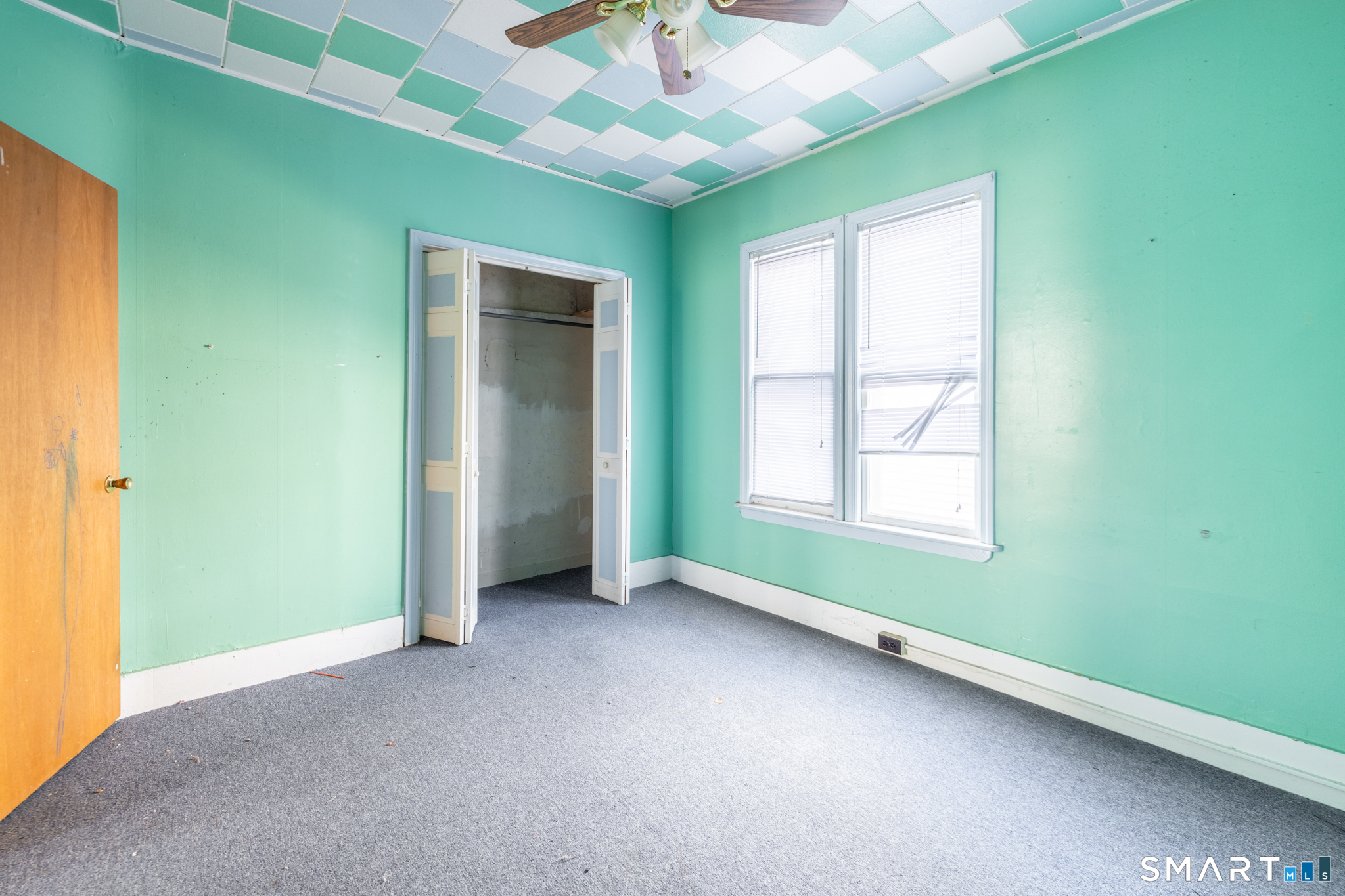 147 Locust Street Waterbury, CT 06704 - Photo 6 of 13