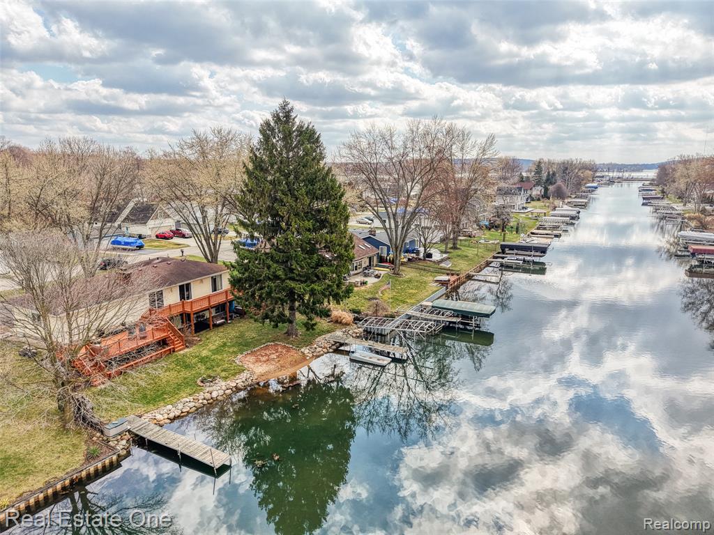 10846 Colony Pinckney, MI 48169 - Photo 7 of 58
