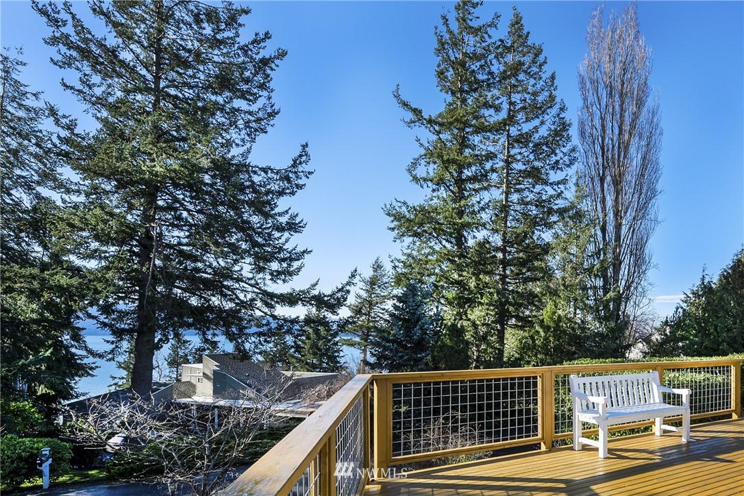 407 Briar Road Bellingham, WA 98225 - Photo 1 of 25