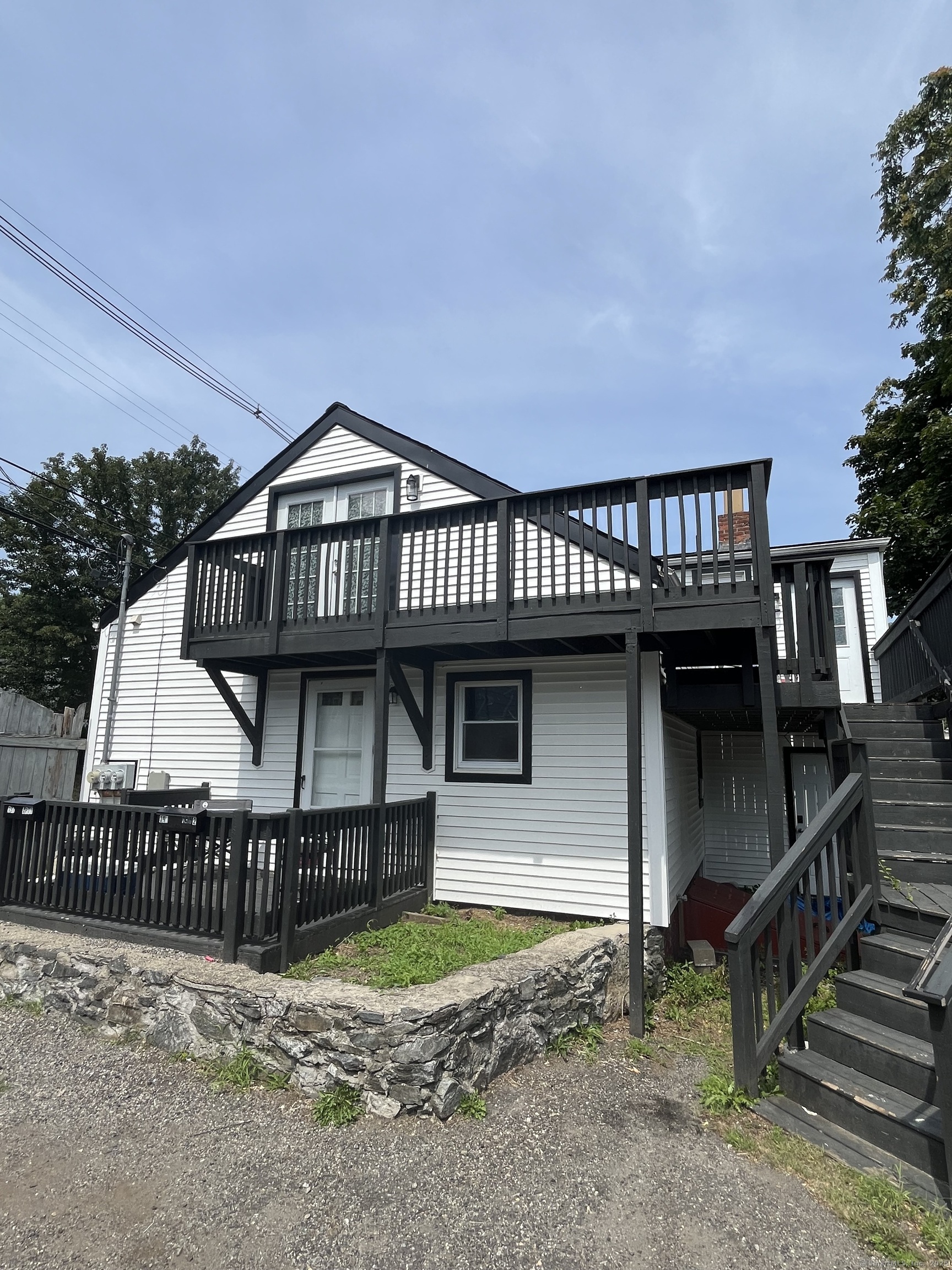 197 Central Avenue Norwich, CT 06360 - Photo 5 of 16 a front view of a house