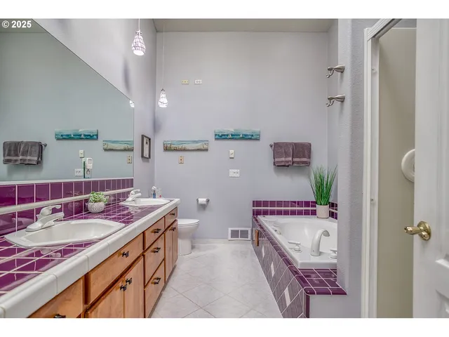 $650,000 | 151 Northwest 73rd Court, Newport, OR 97365