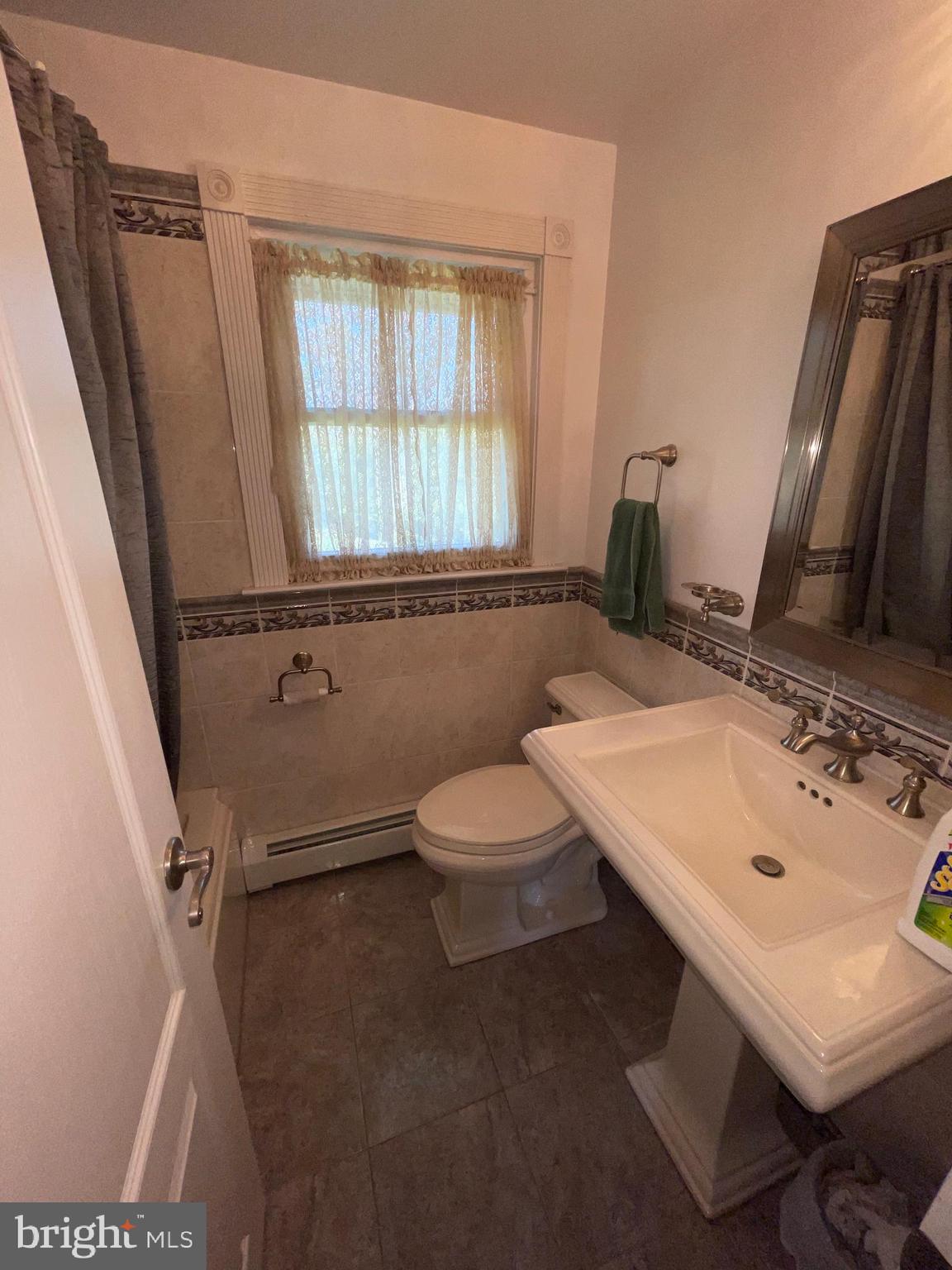 65 Tweed Road Levittown, PA 19056 - Photo 15 of 22