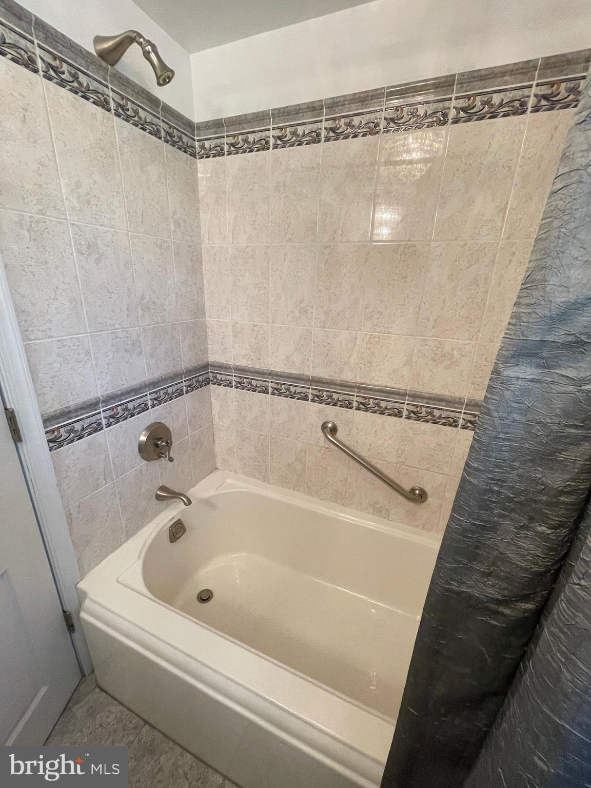 65 Tweed Road Levittown, PA 19056 - Photo 16 of 22